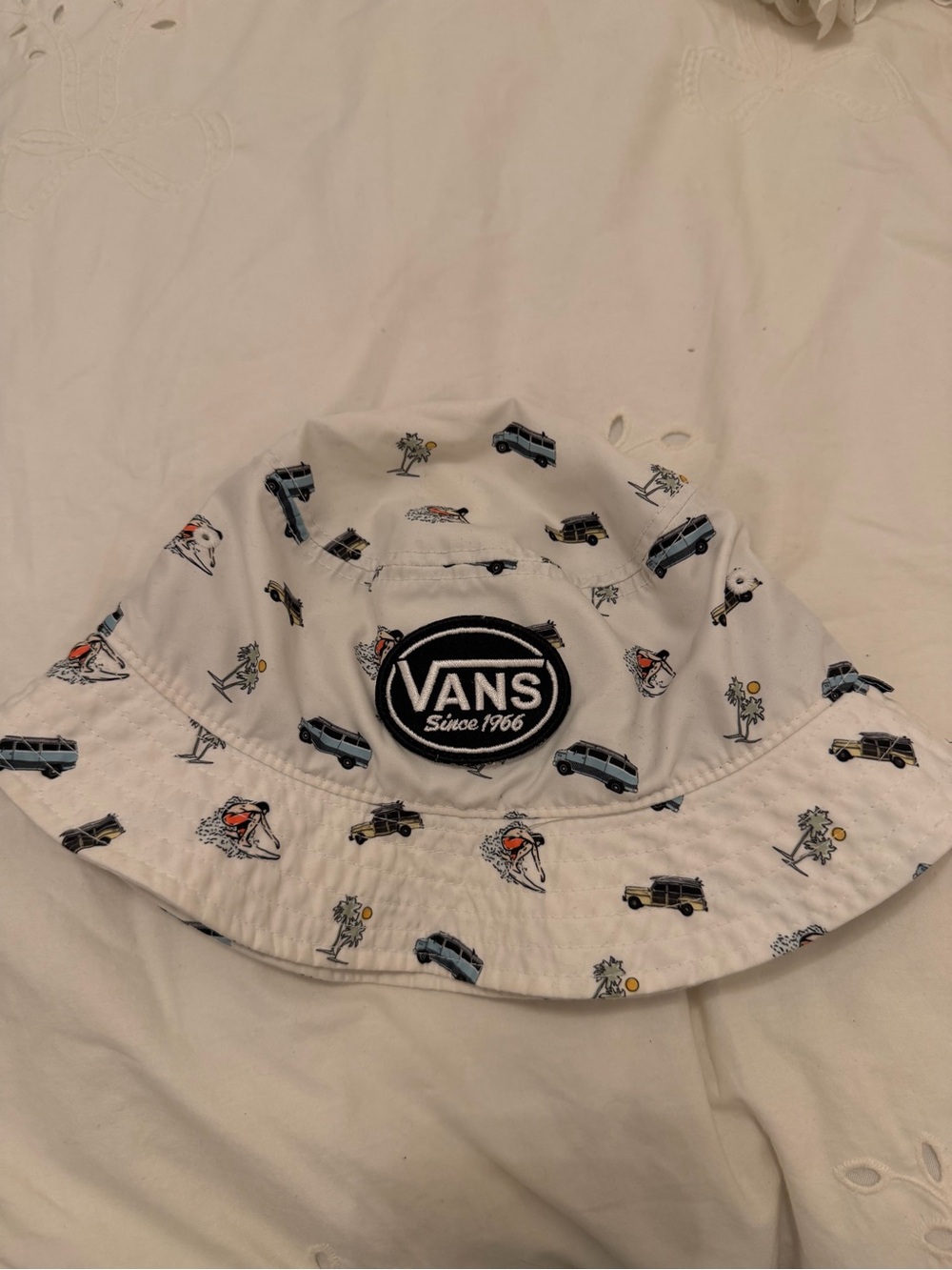 Vans White Bucket Hat with Surf Van & Palm Print